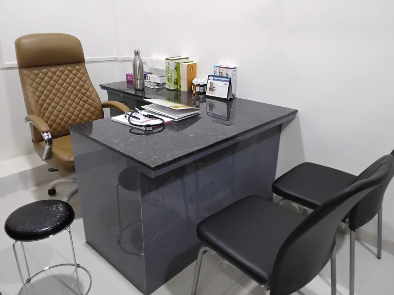Ayurvedic consultation in Aaradhya Ayurveda clinic